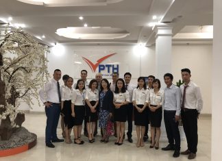 Đại diện nghiệp đoàn và đại diện các công ty phái cử chụp ảnh lưu niệm cùng CBCNV Phúc Thái